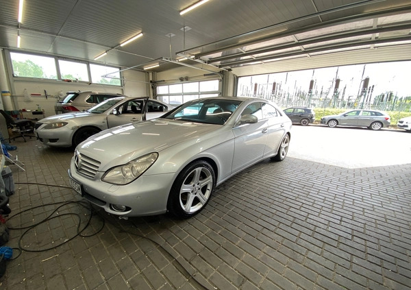 Mercedes-Benz CLS cena 50000 przebieg: 225000, rok produkcji 2005 z Halinów małe 172